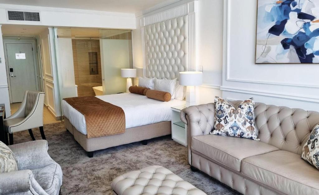 هتل پیپر کلاب هتل کیپ تاون